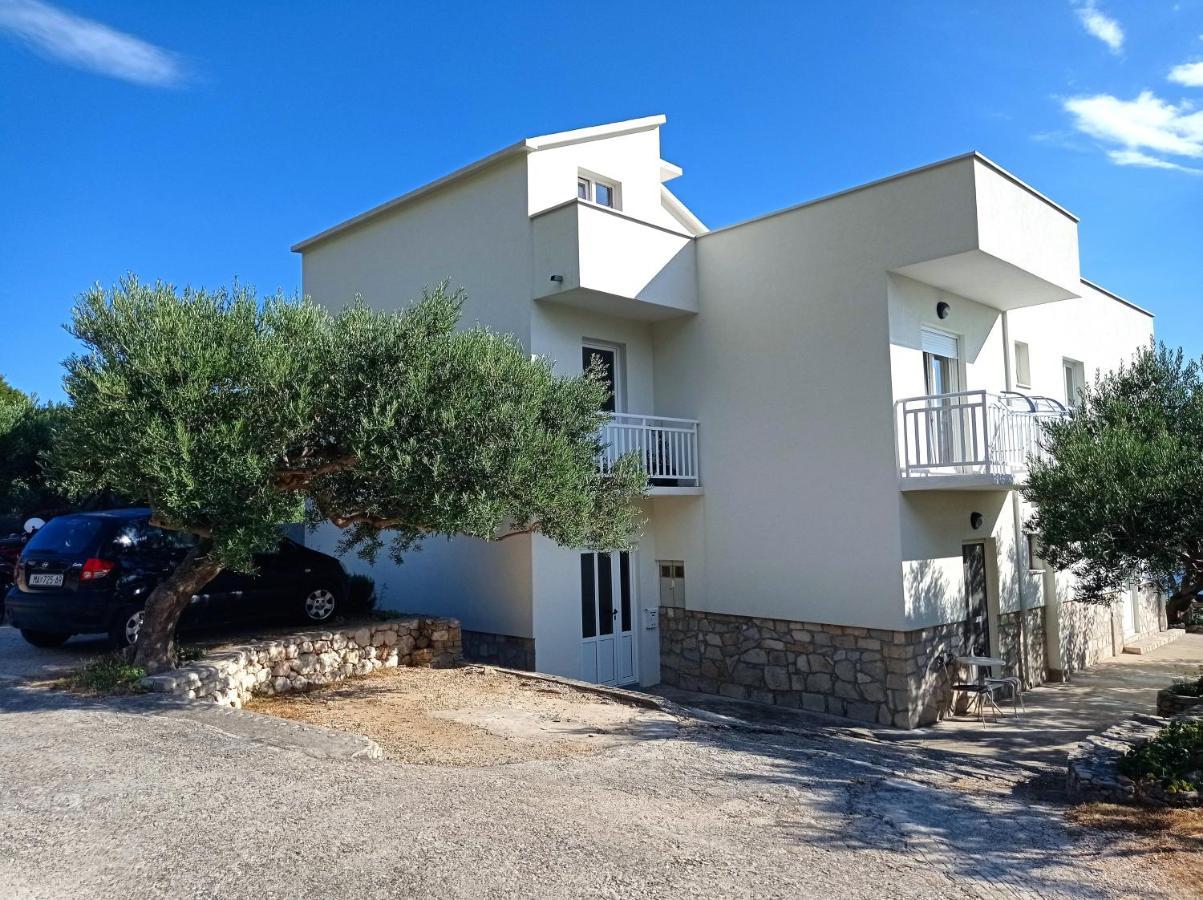 Casa Del Olivo Apartment Tucepi Bagian luar foto