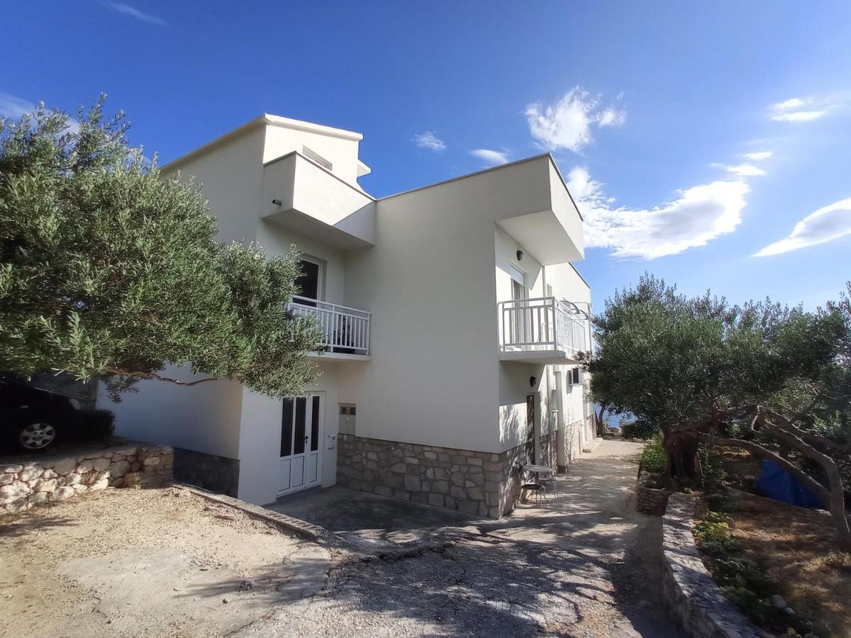 Casa Del Olivo Apartment Tucepi Bagian luar foto