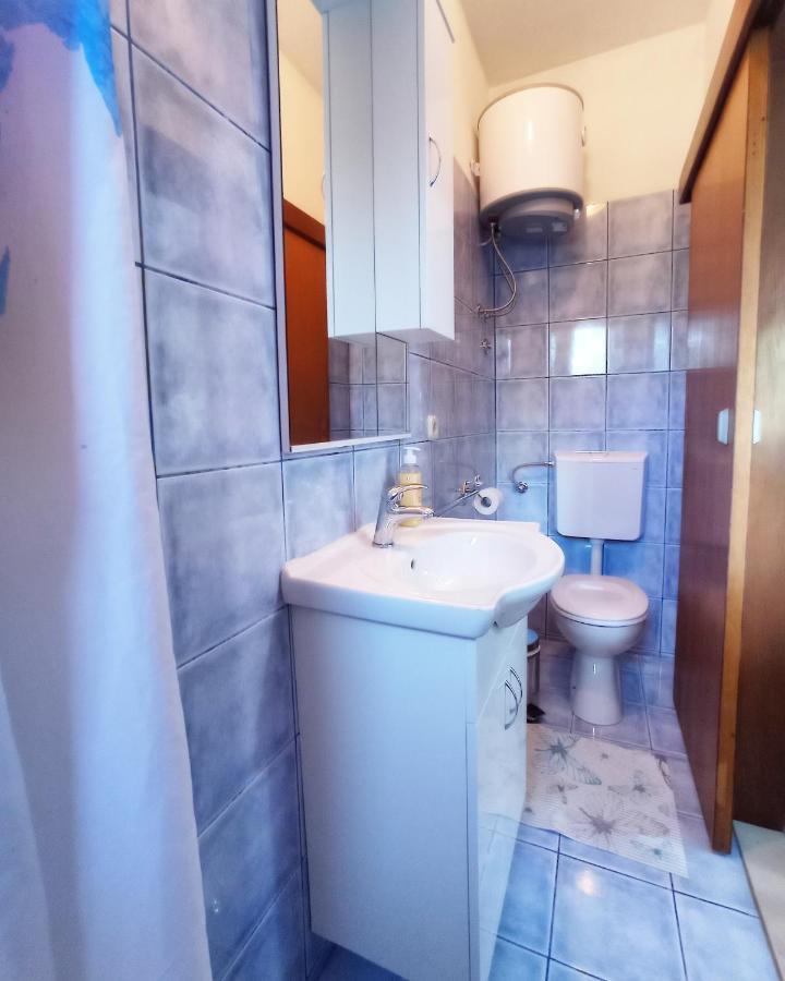Casa Del Olivo Apartment Tucepi Bagian luar foto