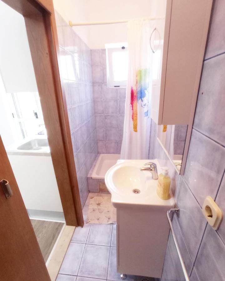 Casa Del Olivo Apartment Tucepi Bagian luar foto